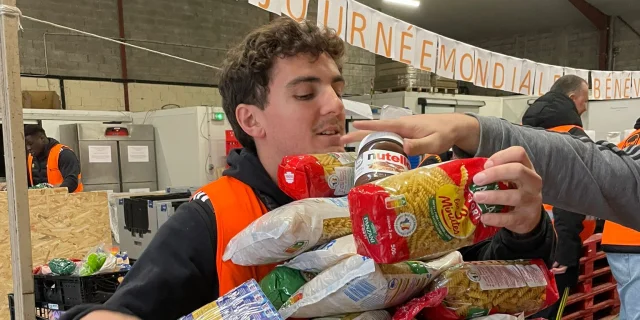 Espoirs Rugby / Basket et Féminines à la banque alimentaire