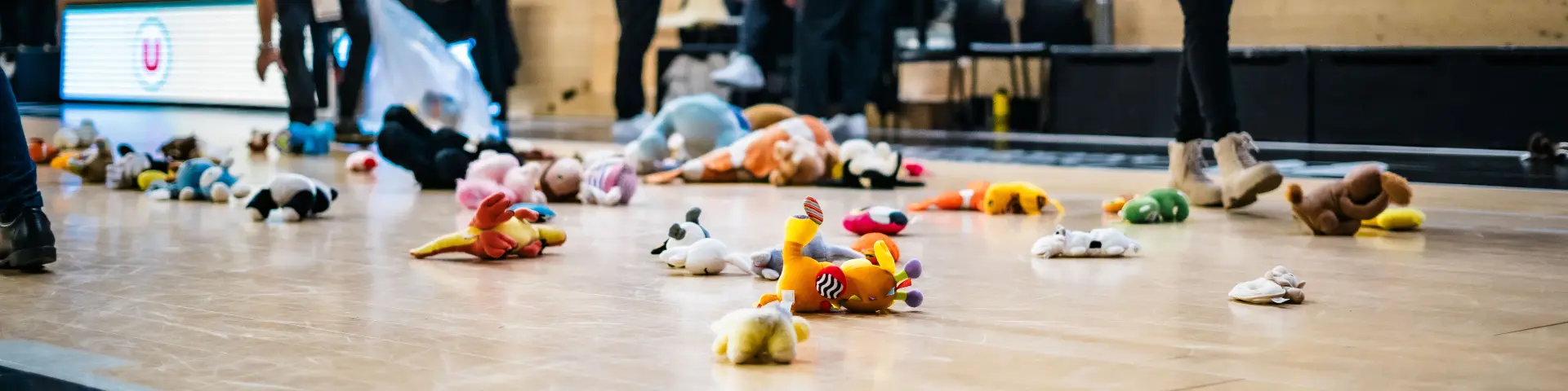 Lancer de Peluches - Secours Populaire