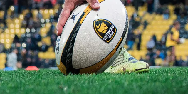 Pelouse Stade Marcel Deflandre - @Nathan Barbeau